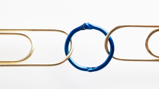 paper clips attached to round ring