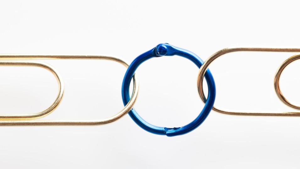 paper clips attached to round ring